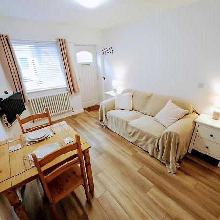 Blossom Holiday Lets - 94 Roseberry Cottages Гисбъро Екстериор снимка
